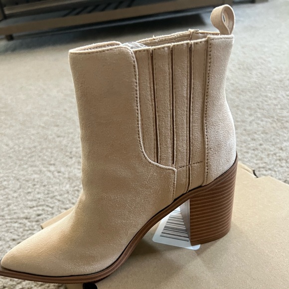 Cream suede Ankle Booties - Picture 2 of 3